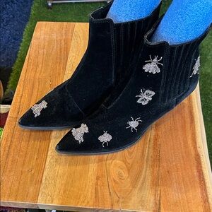 Topshop bug beaded black velvet Ankle Boots
